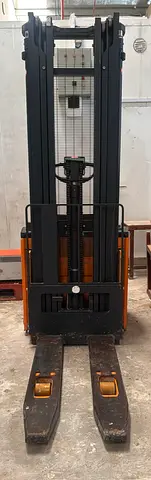 Forklift electric