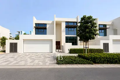 Multiple Options l Private Pool l Area Expert