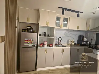 استوديو مُجدَّد ومؤثث بالكامل - مساحة 730 قدماً مربعاً - تأثيث وتجهيزات فاخرة - خيار مثالي للسكن أو الاستثمار