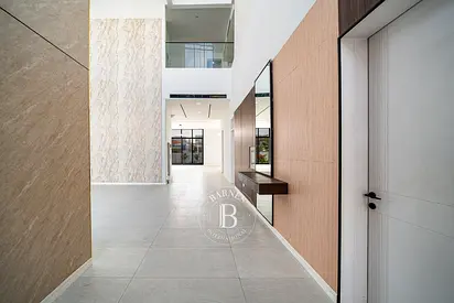 7 Bedrooms | Custom Build | Luxury Finish