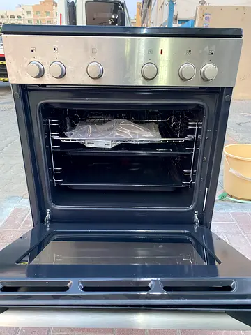 Built-in Electric Oven with Stainless Steel Finish - Good Condition
