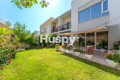 Large Layout | Vacant | Landscaped