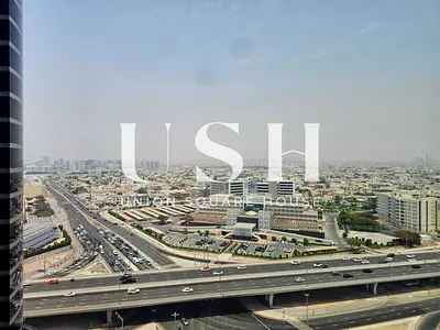 Fitted (Open plan)/ High Grade Tower/ Vacant