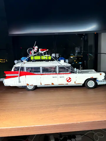 LEGO Ghostbusters ECTO-1 10274
