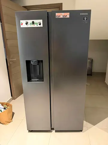 Samsung Side-by-Side Refrigerator with Auto ice Water Dispenser - Grey, Good Condition