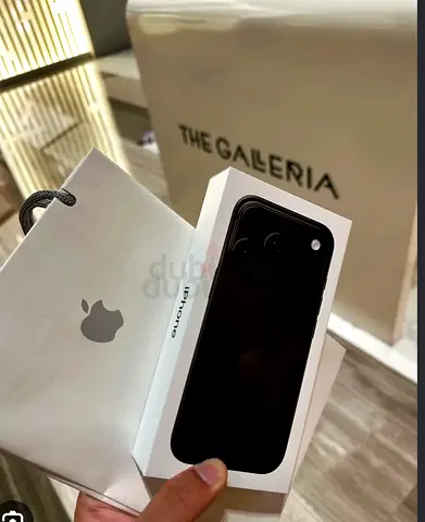 Nom activate or unboxed Iphone 18 pro 256 Apples store dubai with bill