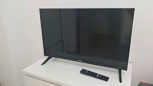 STAR STRUCK 32inch TV