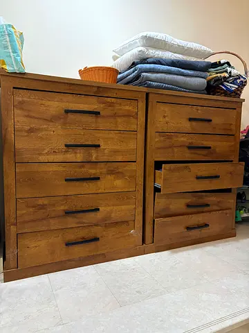 Solid Wood 10-Drawer Dresser / Chest - Rustic Finish
