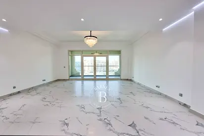 Stunning Unit | Upgraded | Spacious Layout
