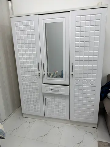 White 3-Door Wardrobe with Mirror and Drawer - Good Condition