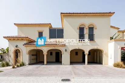 Corner 3BR+M | Close To Amenities | Private Garden