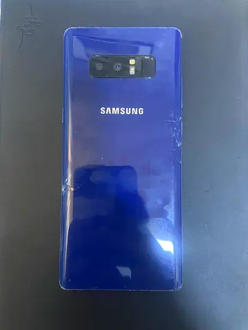 Samsung Galaxy Note 8 6/64 – AED 180