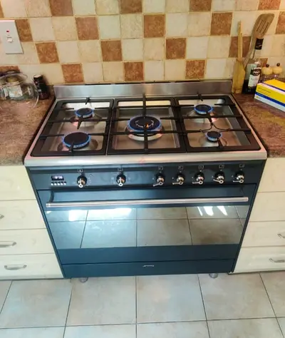 Smeg 90cm Freestanding Dual Fuel Range Cooker - Good Condition