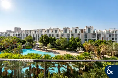 Lagoon Backing | Double Garage | VOT