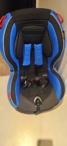 Juniors infant car seat