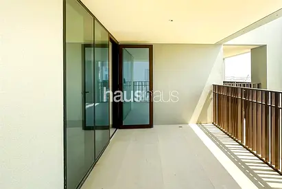 Creek Beach Access | Vacant Soon | Huge Balcony
