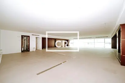 High Ceiling | Internal Showroom | Parking