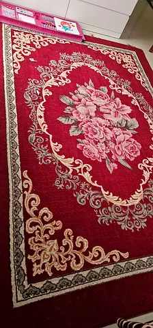 Red floral area rug - good condition, 160x230cm (approx.)