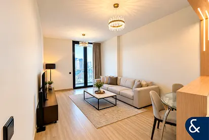 2 BEDS AND STORE ROOM | VACANT | POOL VIEW