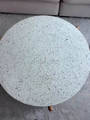 Concrete coffee table 95cm Crate & Barrel brand (new 4k)