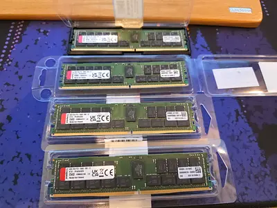 Lot of 4 x 32GB DDR4 ECC Server RAM sticks - used, working