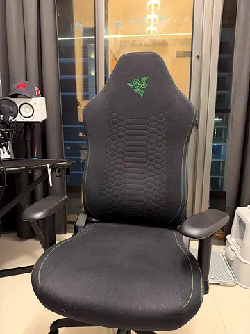 Razer gaming office chair - comfortable ergonomic seat, good condition