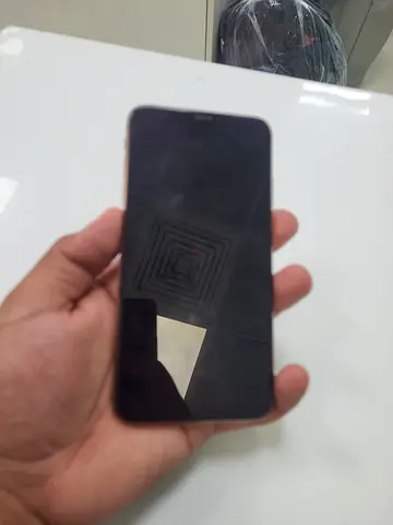 Used smartphone - good condition, unlocked (see photos)