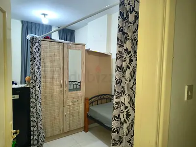 For single Lady-Clean & safe semi-partition in Family Flat (in 2 people room) shabiya 11- Abudhabi