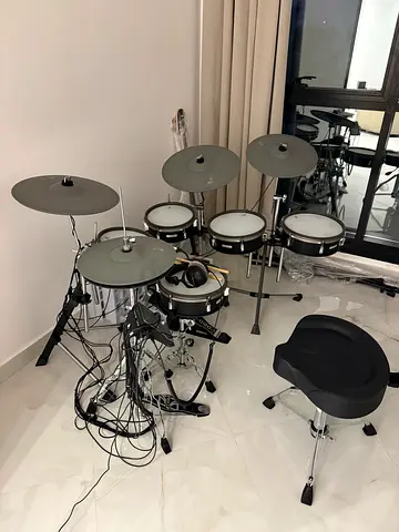 EFNOTE 3X Electronic Drum Kit + DW 7000 Pedal, Tama Hi-Hat Stand, Throne