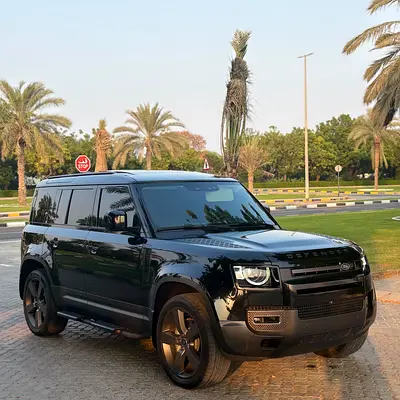 2023 Land Rover Defender 110 HSE P400 GCC Specs – Excellent Condition