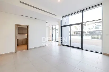 Single Row | Corner Unit | Ready to move in