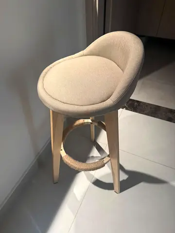 UPHOLSTERED BAR STOOL