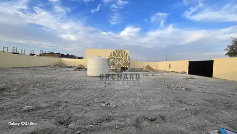 10000 SQFT / 25 KW / 2 OFFICE / CONCRETE /.