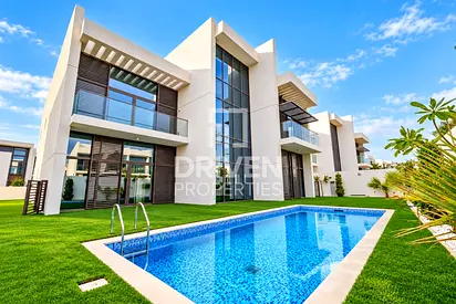 Brand New Villa | Single Row | Landscaped