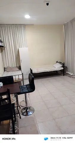 Executive Bed space available for male person majaz 3