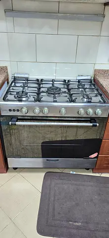 Stainless Steel 5-Burner Gas Cooker with Oven - Good Working Condition
