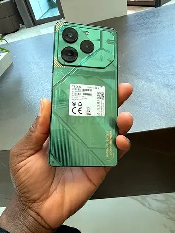 Tecno pova 6 pro