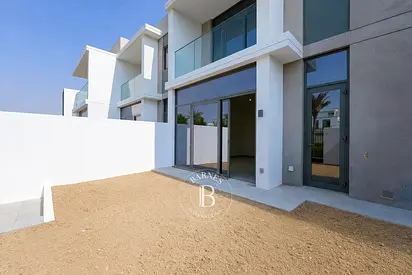 Single Row | Vacant | Near Park and Pool