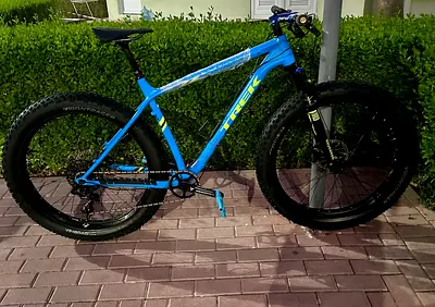 Trek Farley 9 Fat Bike, Sram Groupset, Large Frame, Hydraulic Brakes, Dropper Seat Post.