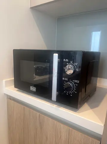 Black+Decker Compact Microwave - Perfect Working Condition
