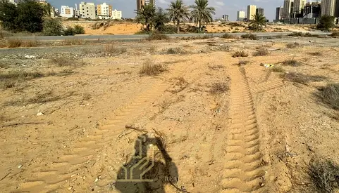 أرض فندقية مميزة في مدينة دبي للإنتاج | فندق وشقق فندقية | أرضي + 7