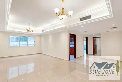 2Bhk For Family at Prime Location Oud Metha Metro Station only 95k in 4Payments
