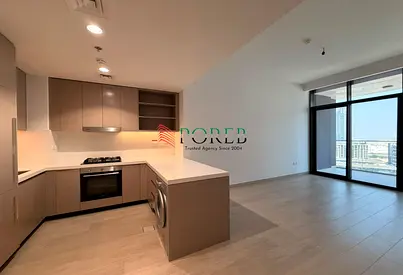 Top Floor | U-Shape Kitchen | 4 Cheques