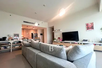 Fully Upgraded | Lake View | Vacant on Transfer