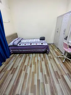 ROOM FOR FAMILY OR EXCLUSIVE BACHELOR SHARAF DG METRO