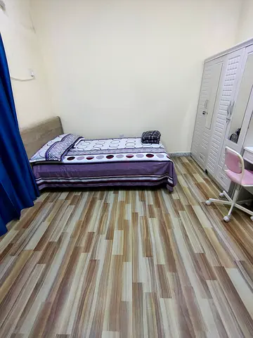 ROOM FOR FAMILY OR EXCLUSIVE BACHELOR SHARAF DG METRO