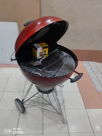Weber Master-Touch 57 cm Crimson Red Charcoal BBQ