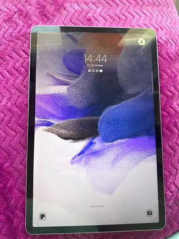 Samsung Galaxy Tab S7 FE 5G – 64GB – Excellent Condition – AED 750