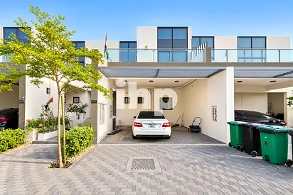 Modern & Spacious Villa | Huge Garden | Vacant