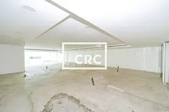 Internal Showroom | High Ceiling | Parking